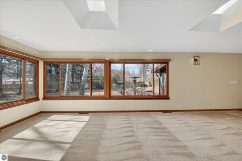 Tiny photo for 1307 Helen Street, Midland, MI 48640 (MLS # 1942972)