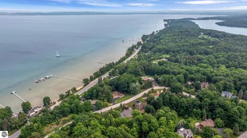 Photo of 10509 S Monaco Way, Traverse City, MI 49684 (MLS # 1944757)