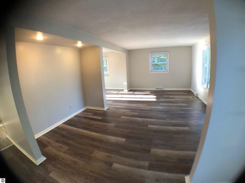 Tiny photo for 1915 Stockman, Mt Pleasant, MI 48858 (MLS # 1942966)