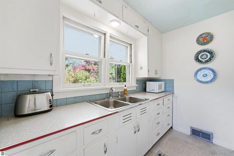 Tiny photo for 514 W Thirteenth Street, Traverse City, MI 49684 (MLS # 1951381)