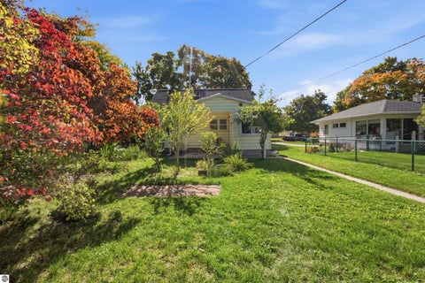 Tiny photo for 514 W Thirteenth Street, Traverse City, MI 49684 (MLS # 1951381)