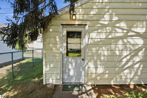 Tiny photo for 514 W Thirteenth Street, Traverse City, MI 49684 (MLS # 1951381)