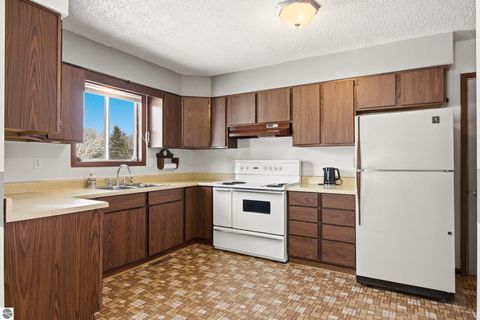 Tiny photo for 116 E Fourth Street, Bellaire, MI 49615 (MLS # 1943400)