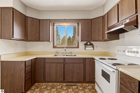 Tiny photo for 116 E Fourth Street, Bellaire, MI 49615 (MLS # 1943400)