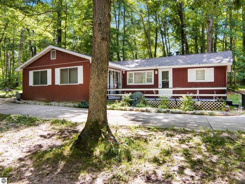 Tiny photo for 4883 Poplar Drive, Harrison, MI 48625 (MLS # 1948767)
