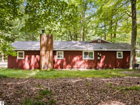 Tiny photo for 4883 Poplar Drive, Harrison, MI 48625 (MLS # 1948767)