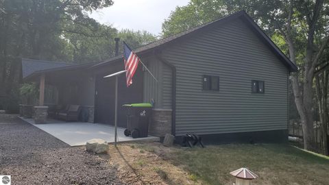 Tiny photo for 5005 White Birch Lane, Farwell, MI 48622 (MLS # 1948205)
