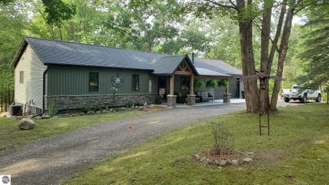 Photo of 5005 White Birch Lane, Farwell, MI 48622 (MLS # 1948205)
