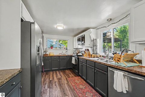 Tiny photo for 722 N University Avenue, Mt Pleasant, MI 48858 (MLS # 1947004)