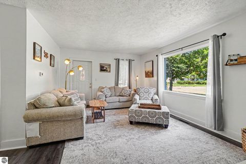 Tiny photo for 722 N University Avenue, Mt Pleasant, MI 48858 (MLS # 1947004)