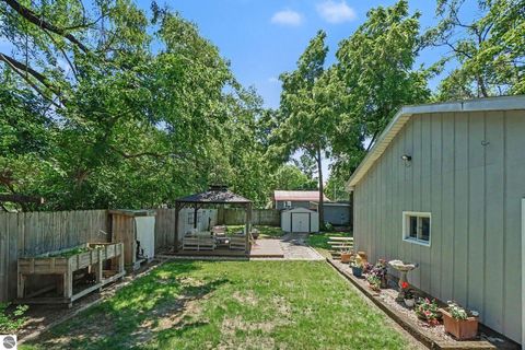 Tiny photo for 722 N University Avenue, Mt Pleasant, MI 48858 (MLS # 1947004)