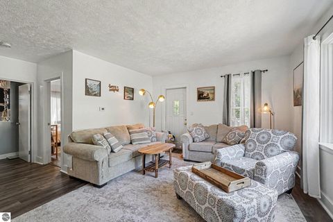 Tiny photo for 722 N University Avenue, Mt Pleasant, MI 48858 (MLS # 1947004)