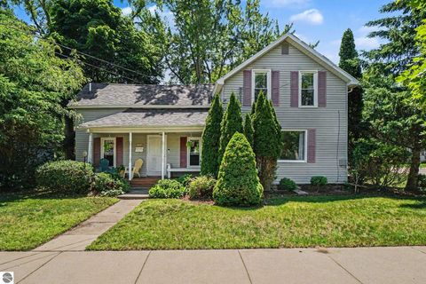 Photo of 722 N University Avenue, Mt Pleasant, MI 48858 (MLS # 1947004)