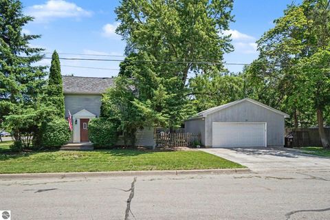 Tiny photo for 722 N University Avenue, Mt Pleasant, MI 48858 (MLS # 1947004)