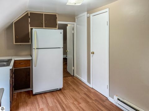 Tiny photo for 319 W Saginaw Street, St Louis, MI 48880 (MLS # 1947531)