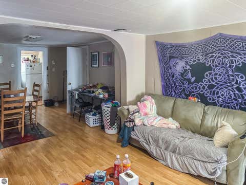 Tiny photo for 319 W Saginaw Street, St Louis, MI 48880 (MLS # 1947531)