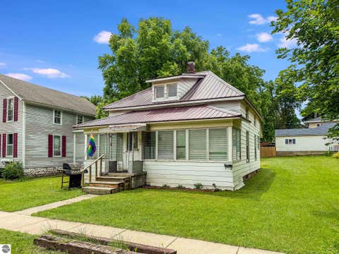 Tiny photo for 319 W Saginaw Street, St Louis, MI 48880 (MLS # 1947531)