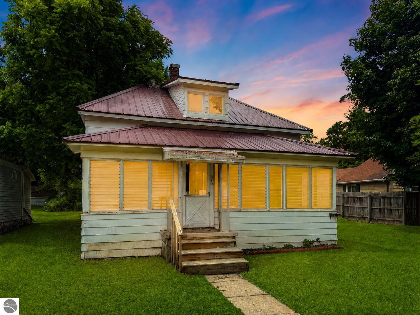 Photo 1 of 42 — 319 W Saginaw Street, St Louis, MI 48880