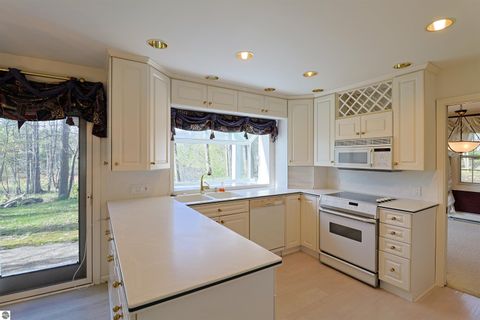 Tiny photo for 620 West Court, Mt Pleasant, MI 48858 (MLS # 1944348)