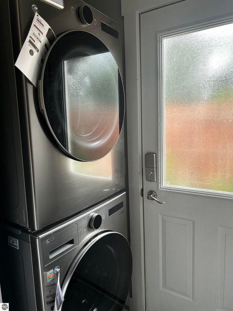 Tiny photo for 152 E Fourteenth Street, Traverse City, MI 49684 (MLS # 1941796)