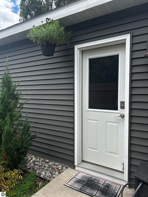 Tiny photo for 152 E Fourteenth Street, Traverse City, MI 49684 (MLS # 1941796)