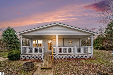 Tiny photo for 7915 S Curtis Road, Mt Pleasant, MI 48858 (MLS # 1944266)