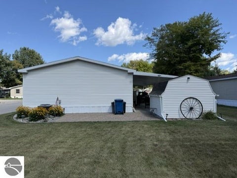 Tiny photo for 1650 Goldenrod, Saginaw, MI 48609 (MLS # 1948673)