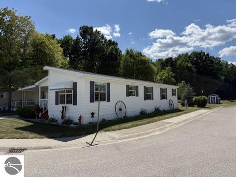 Tiny photo for 1650 Goldenrod, Saginaw, MI 48609 (MLS # 1948673)