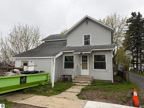 Tiny photo for 121 S Canal Street, Lake City, MI 49651 (MLS # 1944340)