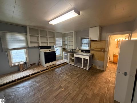 Tiny photo for 121 S Canal Street, Lake City, MI 49651 (MLS # 1944340)