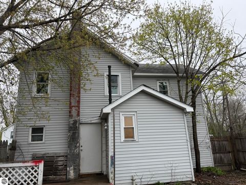 Tiny photo for 121 S Canal Street, Lake City, MI 49651 (MLS # 1944340)