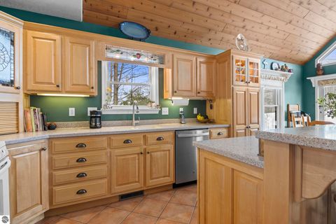 Tiny photo for 4951 Hawks Spur #101, Bellaire, MI 49615 (MLS # 1942249)