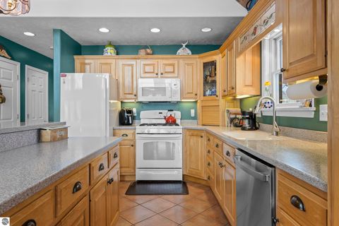 Tiny photo for 4951 Hawks Spur #101, Bellaire, MI 49615 (MLS # 1942249)