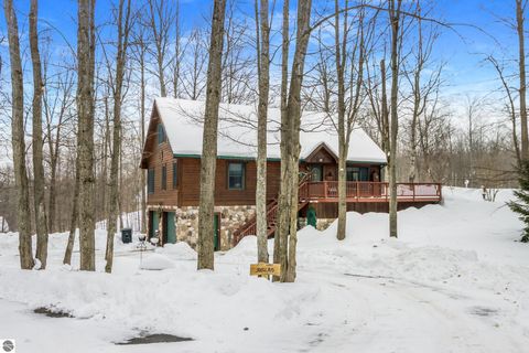 Tiny photo for 4951 Hawks Spur #101, Bellaire, MI 49615 (MLS # 1942249)