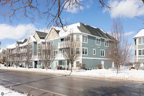 Tiny photo for 100 Hope Street #12, Traverse City, MI 49686 (MLS # 1941827)