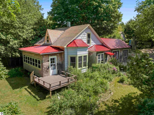 335 BRIDGE ST, FRANKFORT, MI 49635 - Image 47e6fa7dfcca4d407dcc9fdf05cd0c89/595964523
