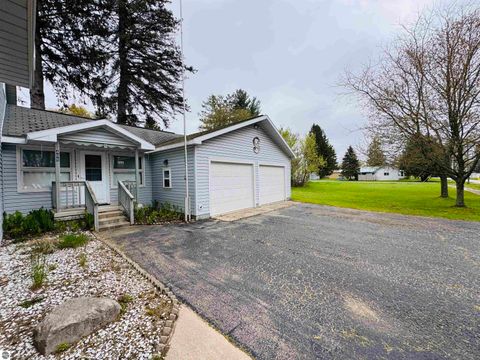 Tiny photo for 408 Garfield Street, Luther, MI 49656 (MLS # 1945102)