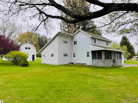 Tiny photo for 408 Garfield Street, Luther, MI 49656 (MLS # 1945102)