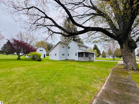 Tiny photo for 408 Garfield Street, Luther, MI 49656 (MLS # 1945102)
