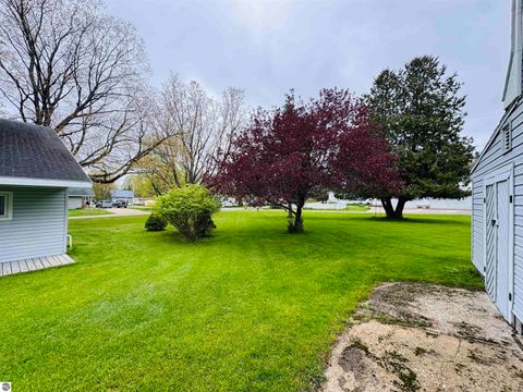 Tiny photo for 408 Garfield Street, Luther, MI 49656 (MLS # 1945102)