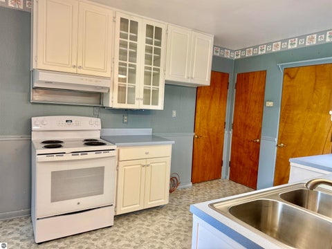 Tiny photo for 445 Yale Avenue, Alma, MI 48801 (MLS # 1950038)