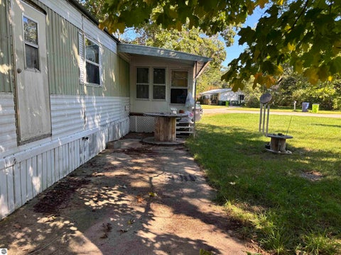 Tiny photo for 1636 Crescent St, Traverse City, MI 49686 (MLS # 1951031)