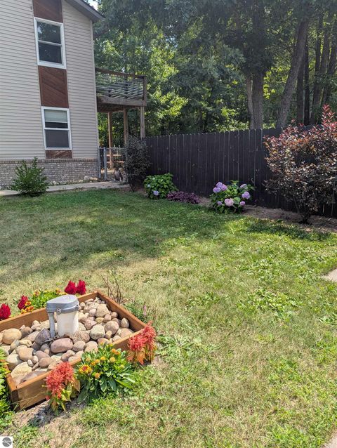 Tiny photo for 1825 W Sunset Drive, Roscommon, MI 48653 (MLS # 1941391)