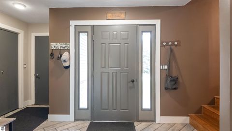 Tiny photo for 1825 W Sunset Drive, Roscommon, MI 48653 (MLS # 1941391)