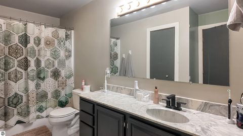 Tiny photo for 1825 W Sunset Drive, Roscommon, MI 48653 (MLS # 1941391)