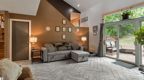 Tiny photo for 1825 W Sunset Drive, Roscommon, MI 48653 (MLS # 1941391)