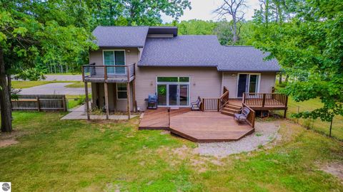 Tiny photo for 1825 W Sunset Drive, Roscommon, MI 48653 (MLS # 1941391)