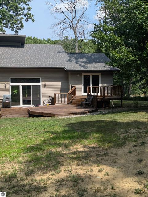 Tiny photo for 1825 W Sunset Drive, Roscommon, MI 48653 (MLS # 1941391)
