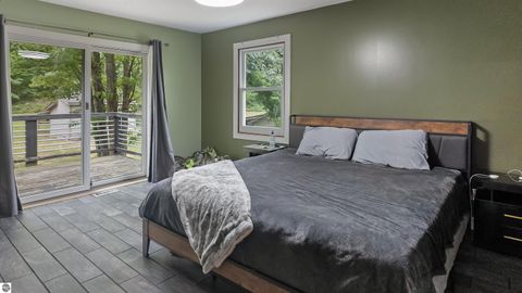 Tiny photo for 1825 W Sunset Drive, Roscommon, MI 48653 (MLS # 1941391)