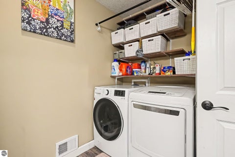 Tiny photo for 1013 Sweeney Street, Mt Pleasant, MI 48858 (MLS # 1951691)